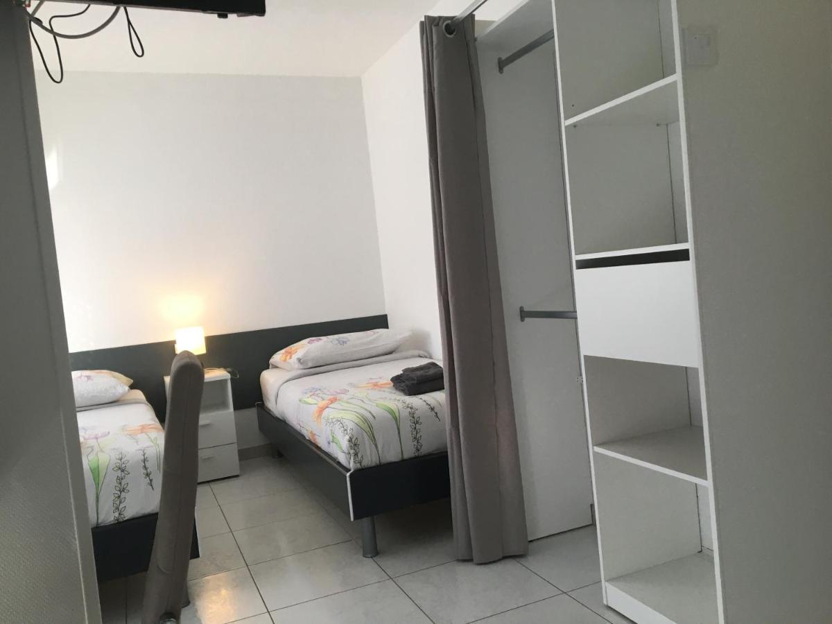 Studios Lora Rm 860 Сен-Луи Экстерьер фото